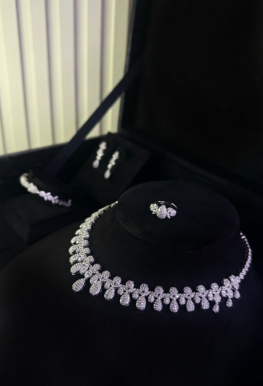 Exquisite Luxury Jewelry Set